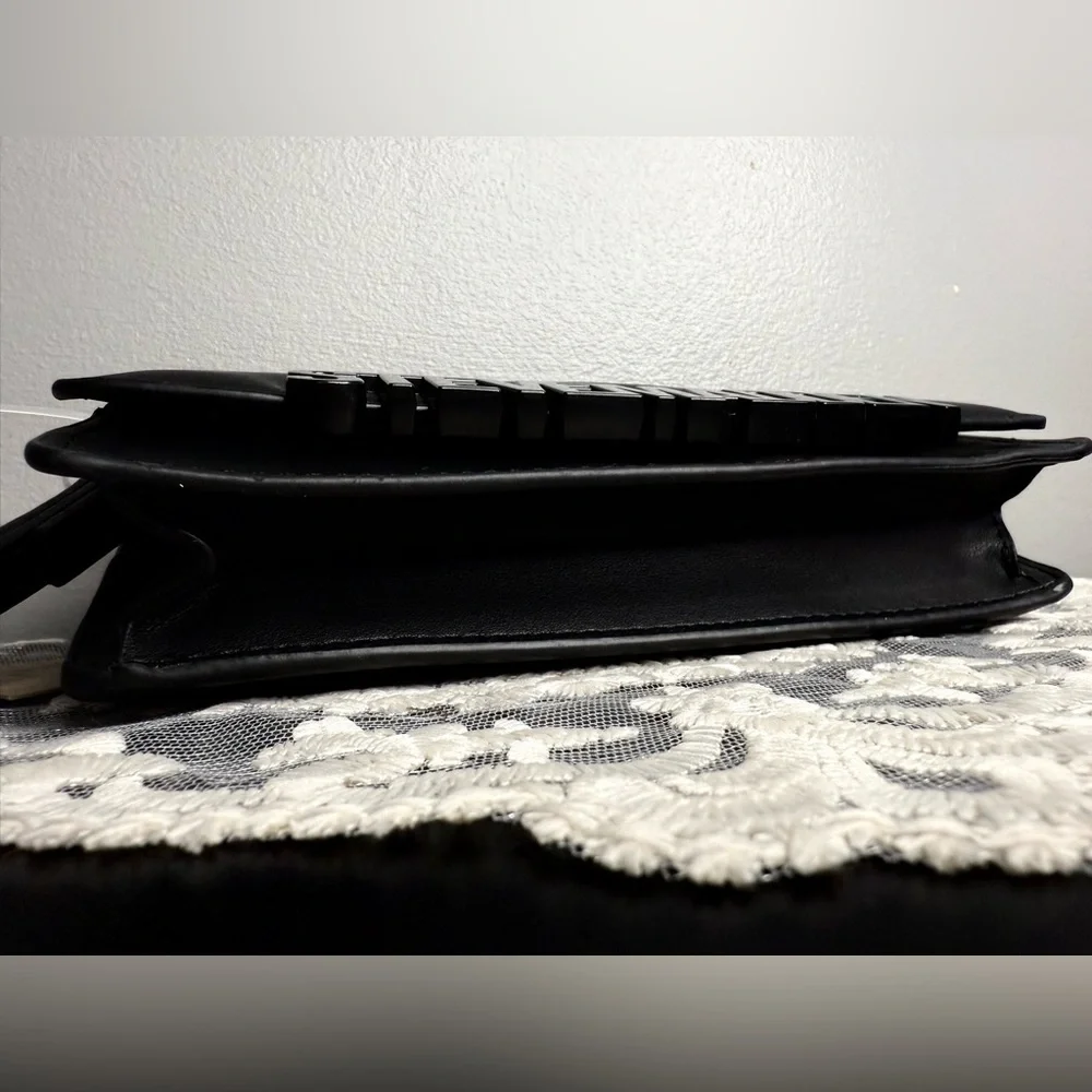 Steve Madden BCABBYY Black Flap Wallet Wristlet Zip Pouch NWT